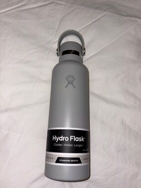 Hydro Flask White Water Bottle in Color Birch